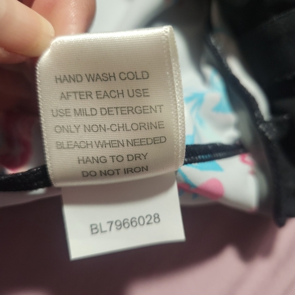 NWT BLAIR Floral Black Women's Romper SIZE 18. - Picture 12 of 12